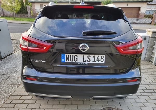 Nissan Qashqai cena 68900 przebieg: 56000, rok produkcji 2018 z Szczecin małe 29